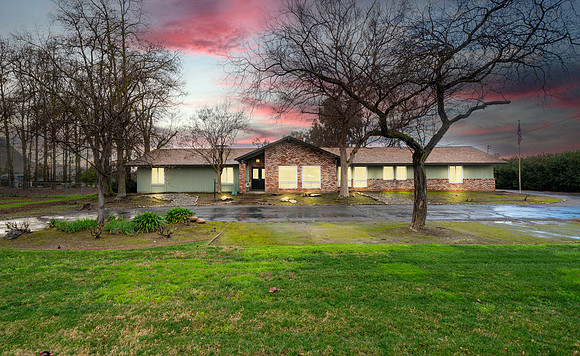 _SR30232-HDR