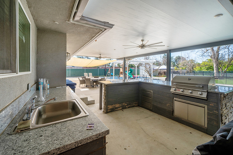 _SR30121-HDR